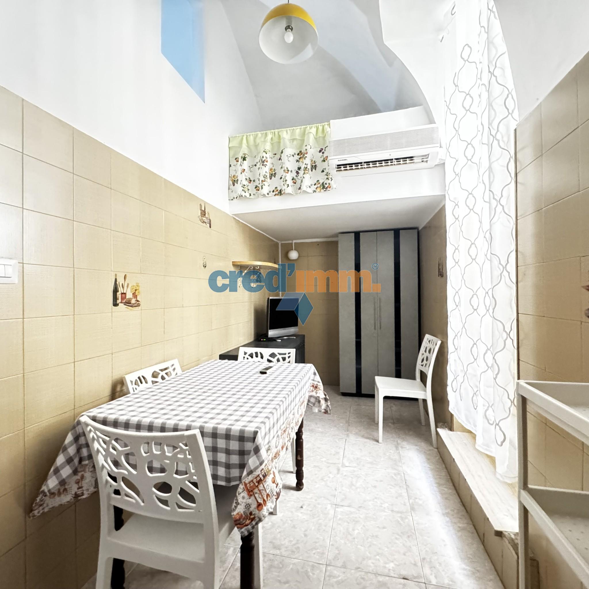 Bisceglie appartamento arredato in zona centrale_3711752310091.jpg
