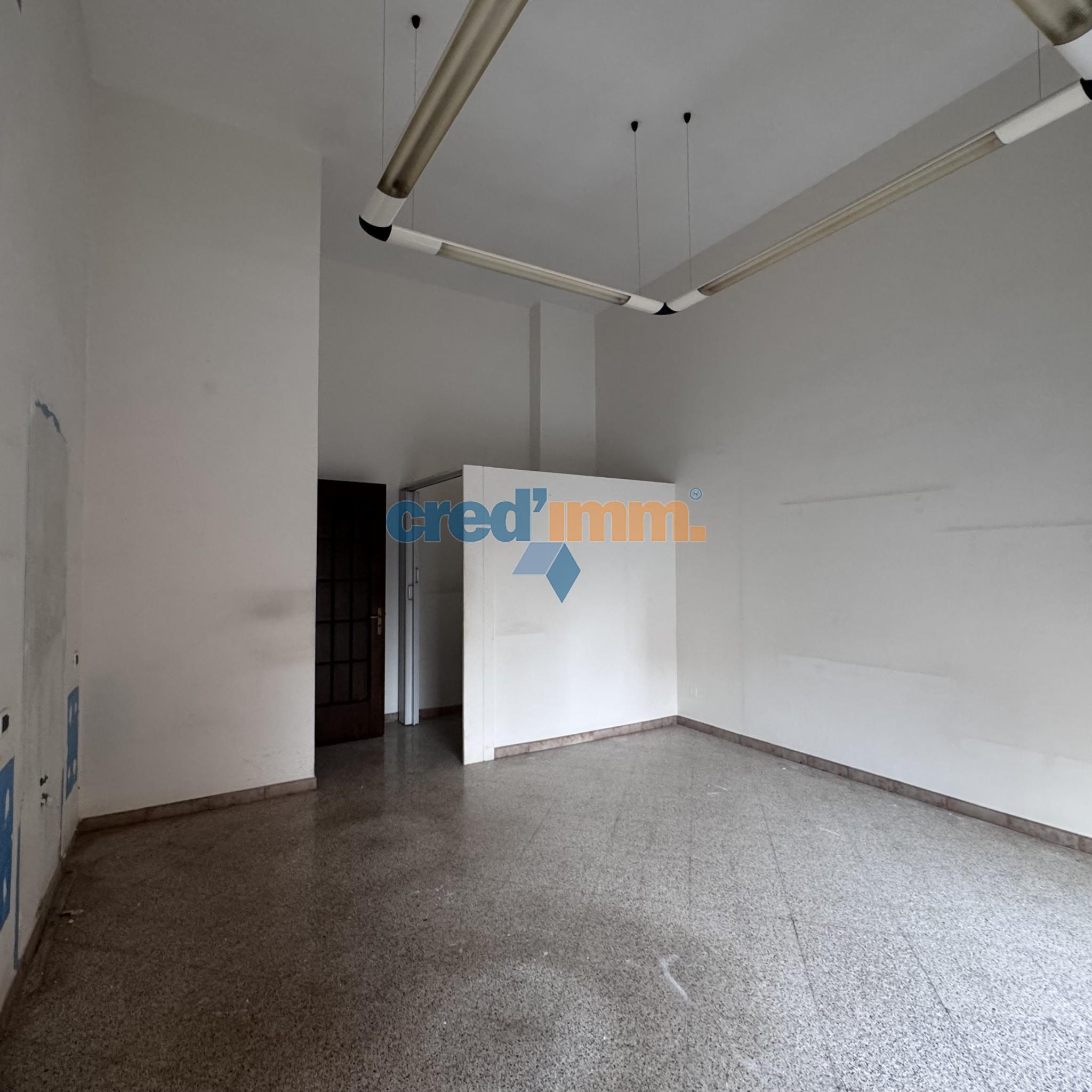 locale commerciale in via imbriani_3751752686869.jpg