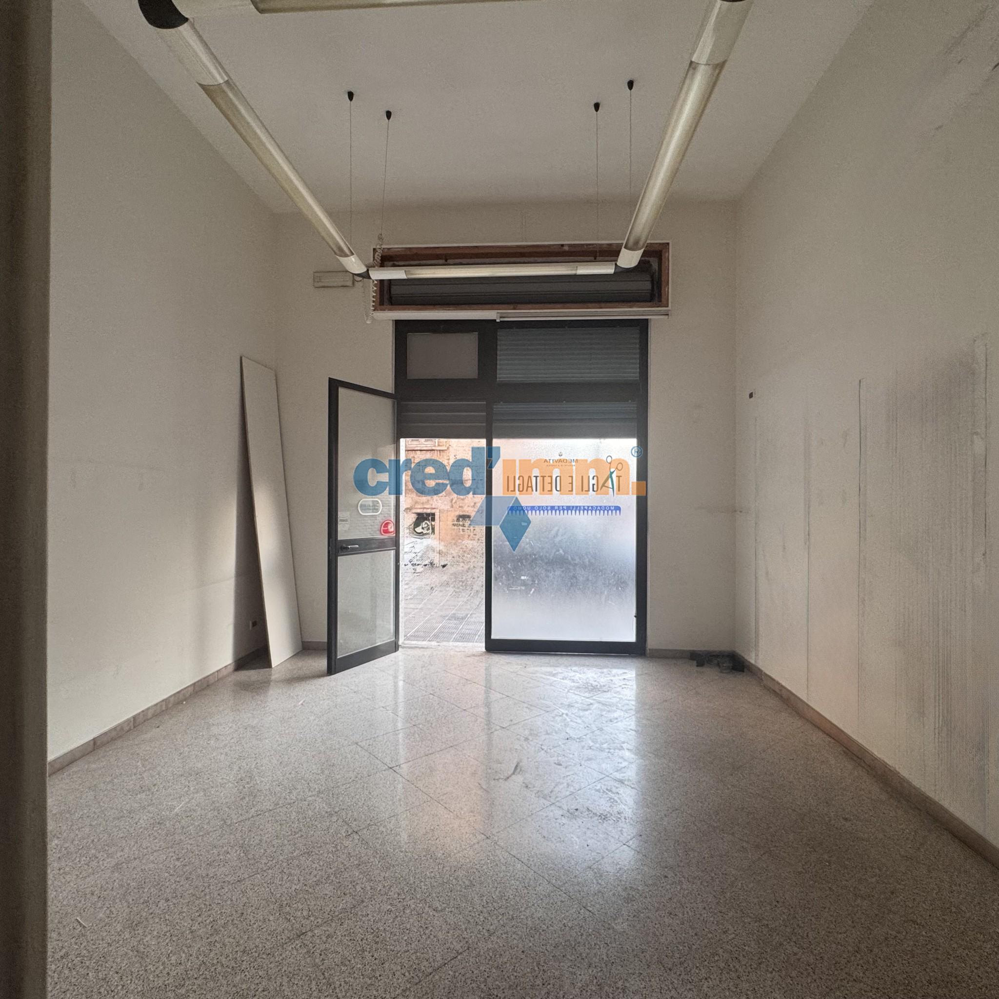 locale commerciale in via imbriani_3751752689477.jpg