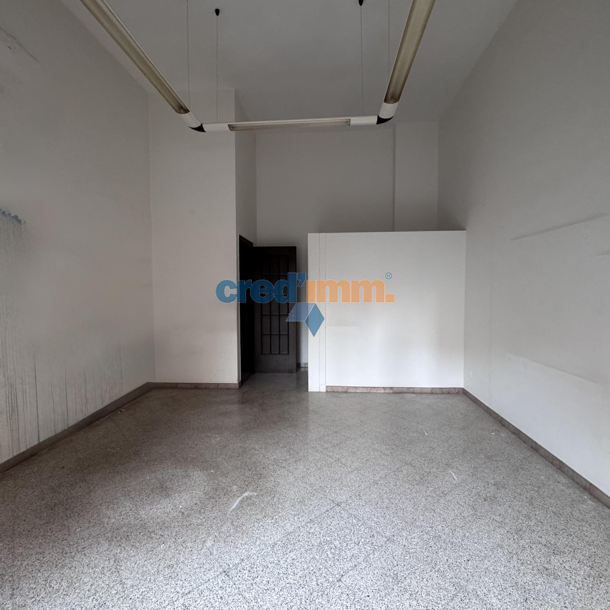 locale commerciale in via imbriani_3751752691853.jpg