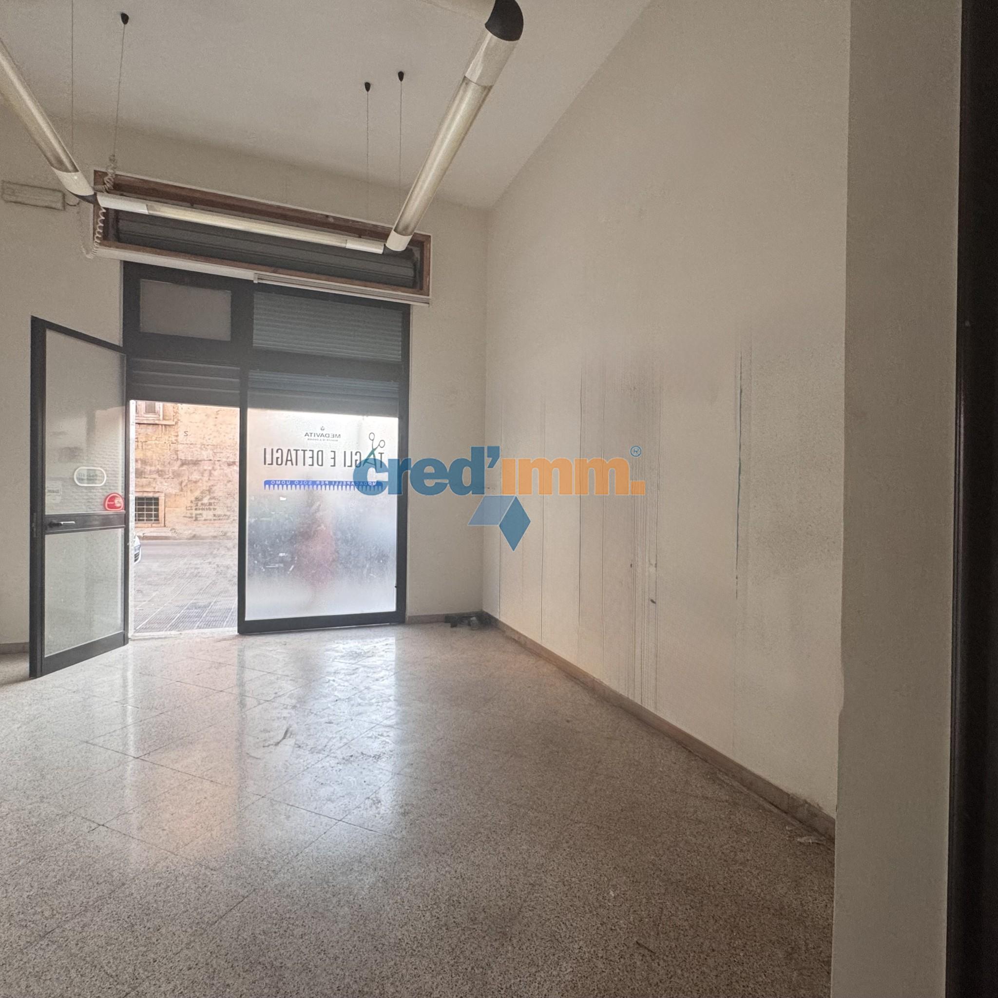 locale commerciale in via imbriani_3751752693832.jpg