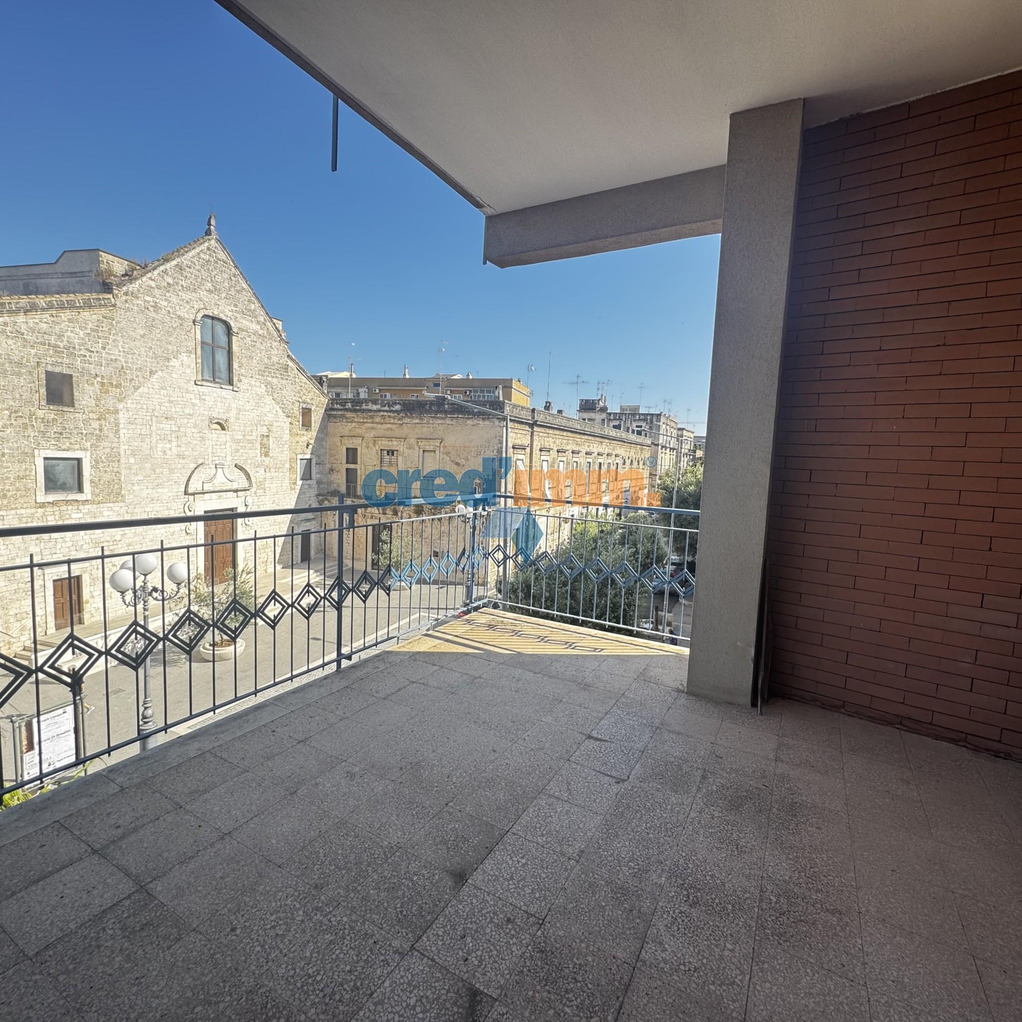 bisceglie piazza vittorio emanuele_3781753759741.jpg