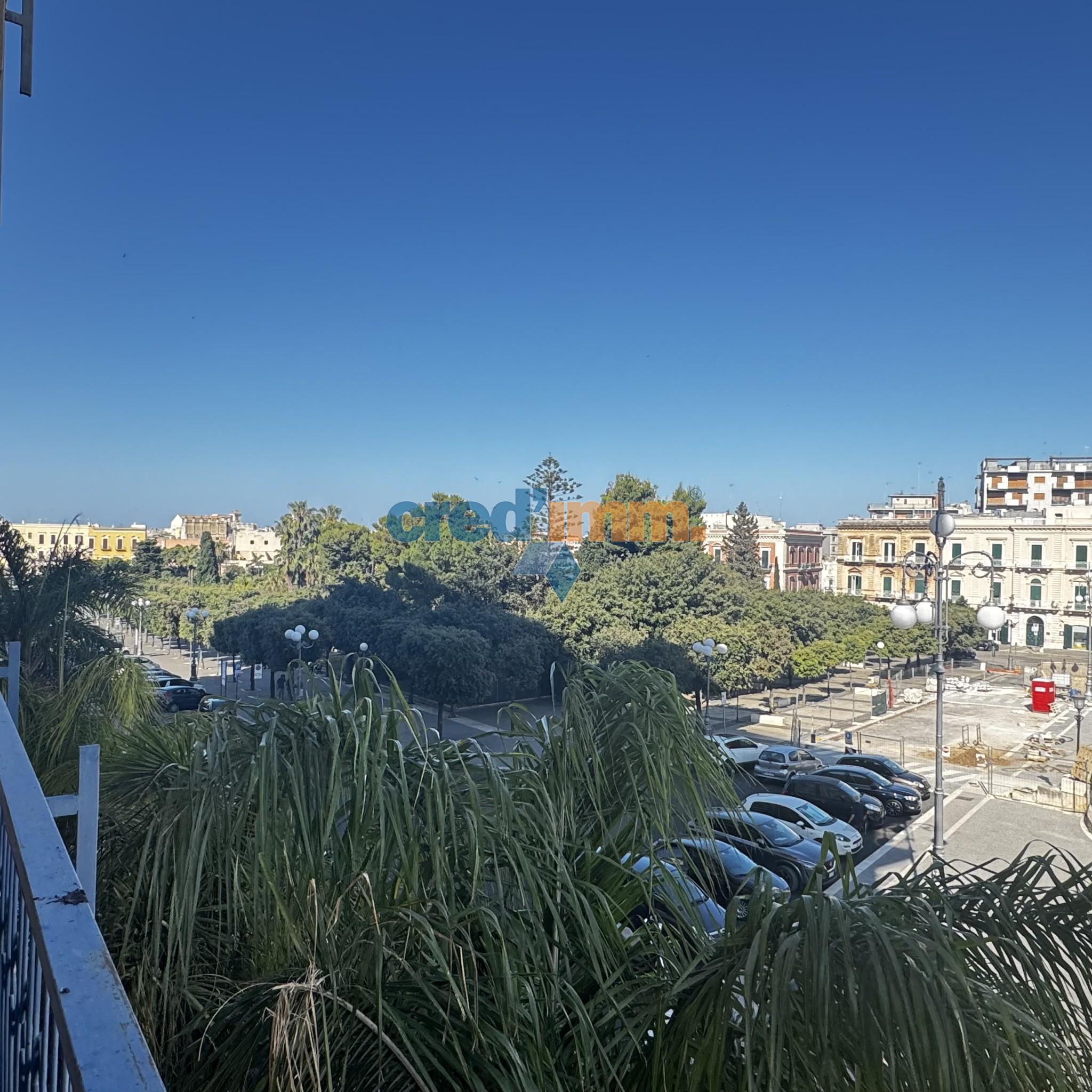 bisceglie piazza vittorio emanuele_3781753759900.jpg