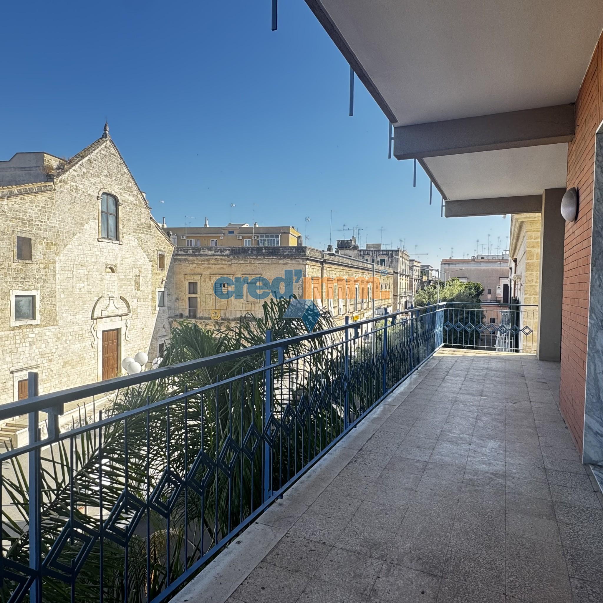 bisceglie piazza vittorio emanuele_3781753762887.jpg