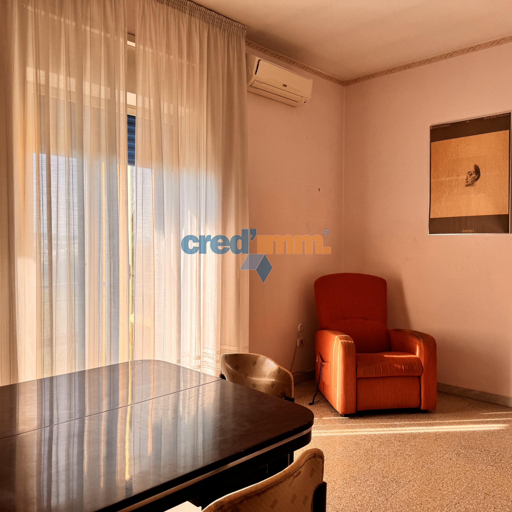 bisceglie zona san martino in vendita trivani ed accessori_3901763036754.jpg