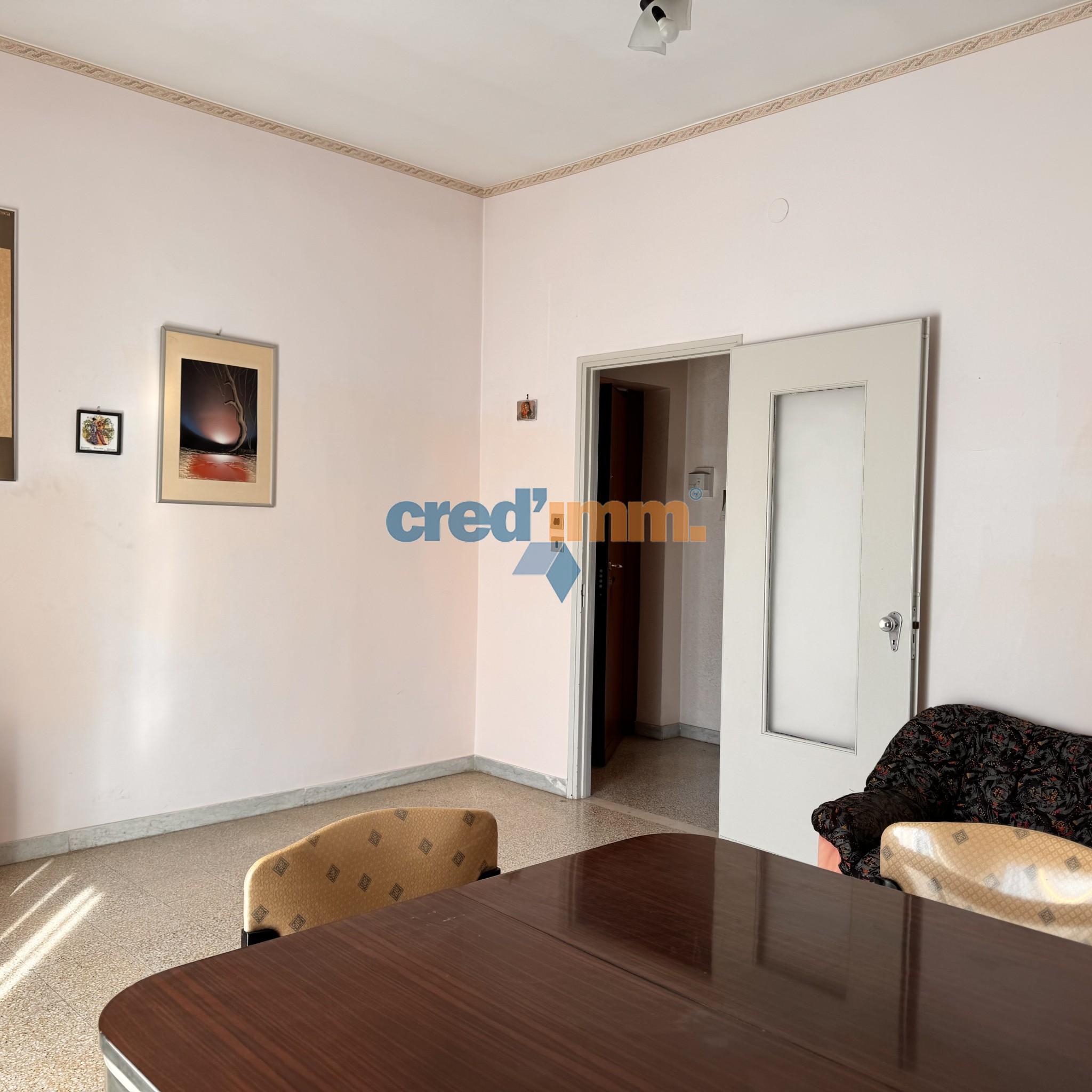 bisceglie zona san martino in vendita trivani ed accessori_3901763038212.jpg