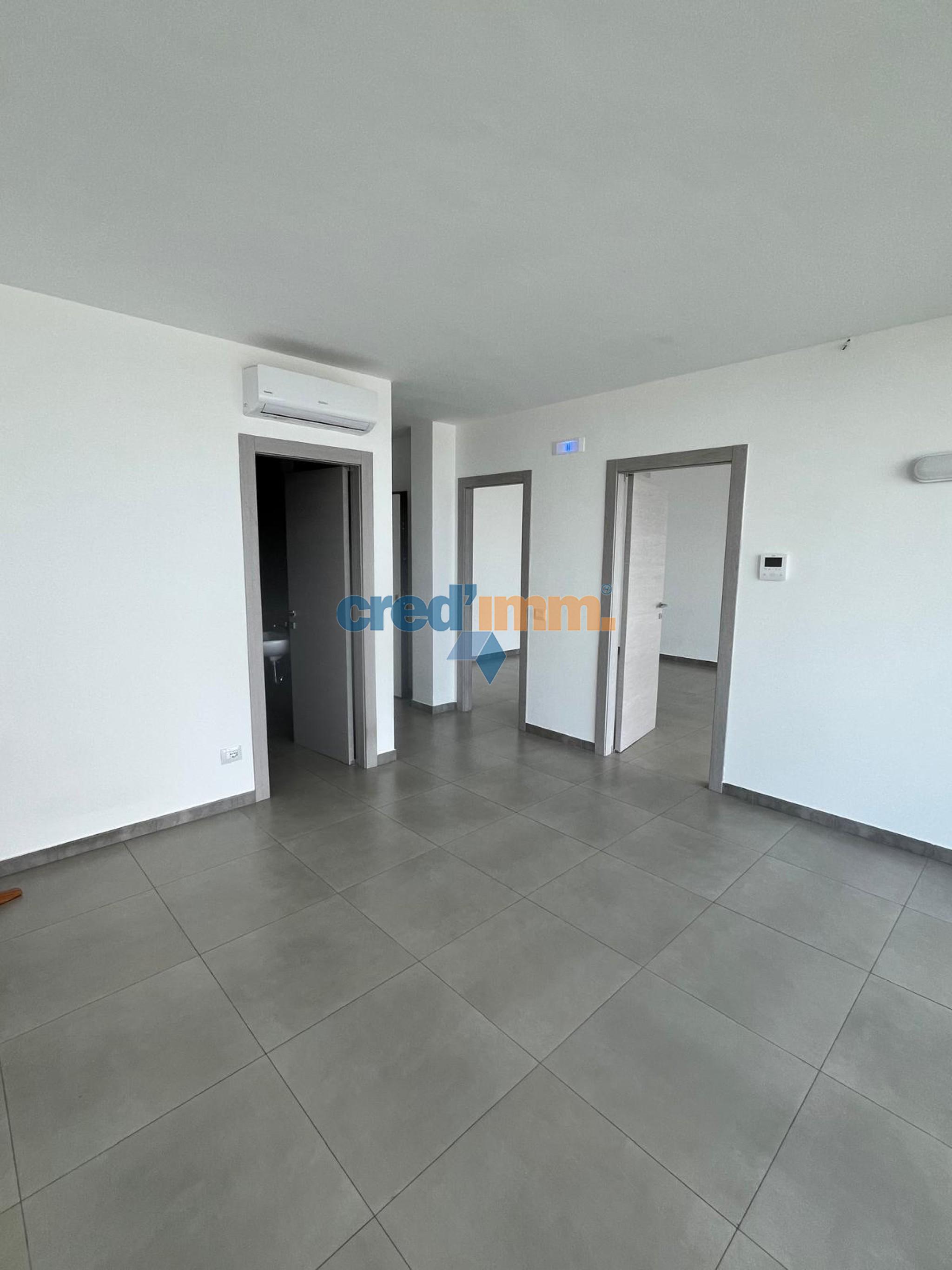 bisceglie in locazione splendido ufficio via Bovio_3921763140225.jpg