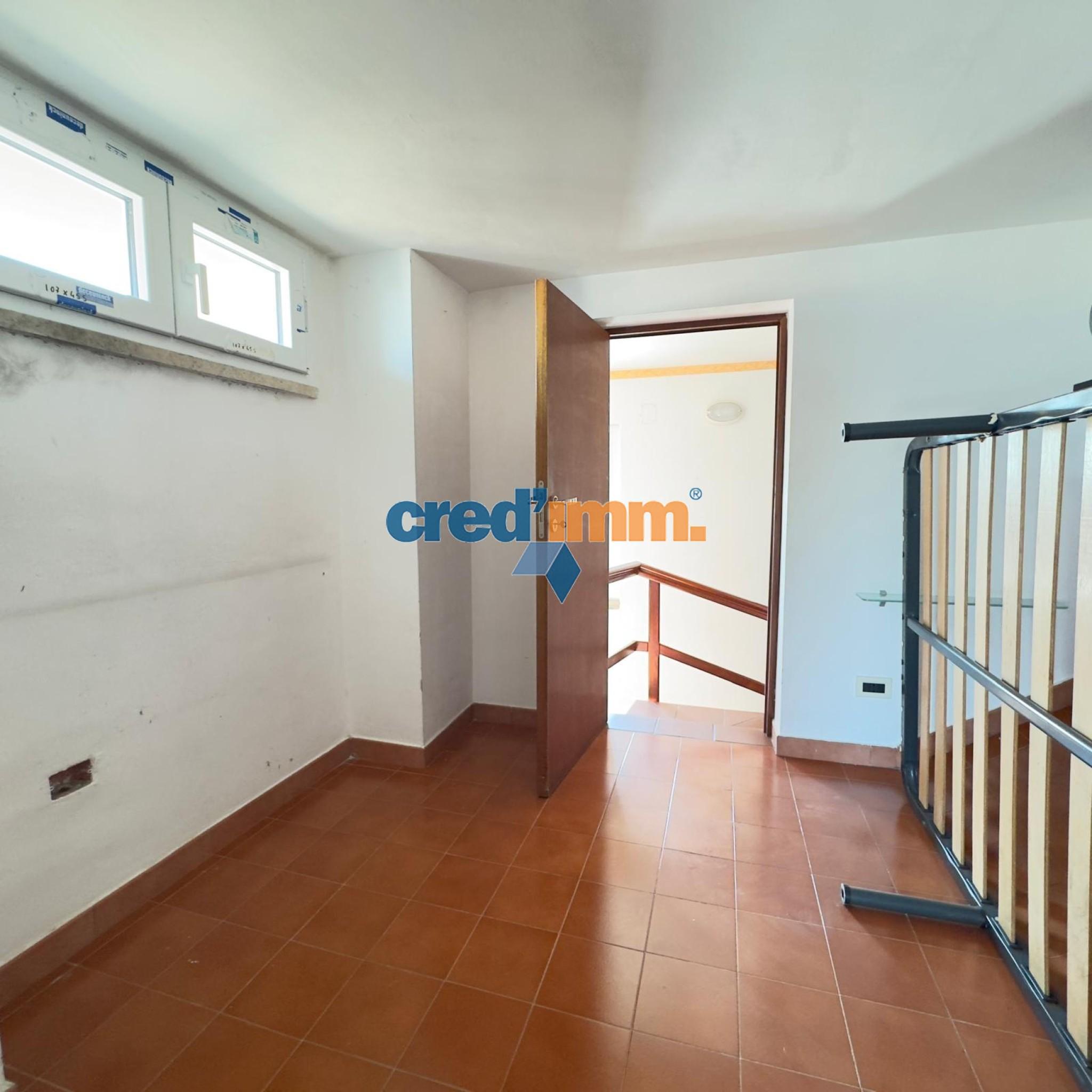 bisceglie luminoso mini attico con posto auto_3951763549800.jpg