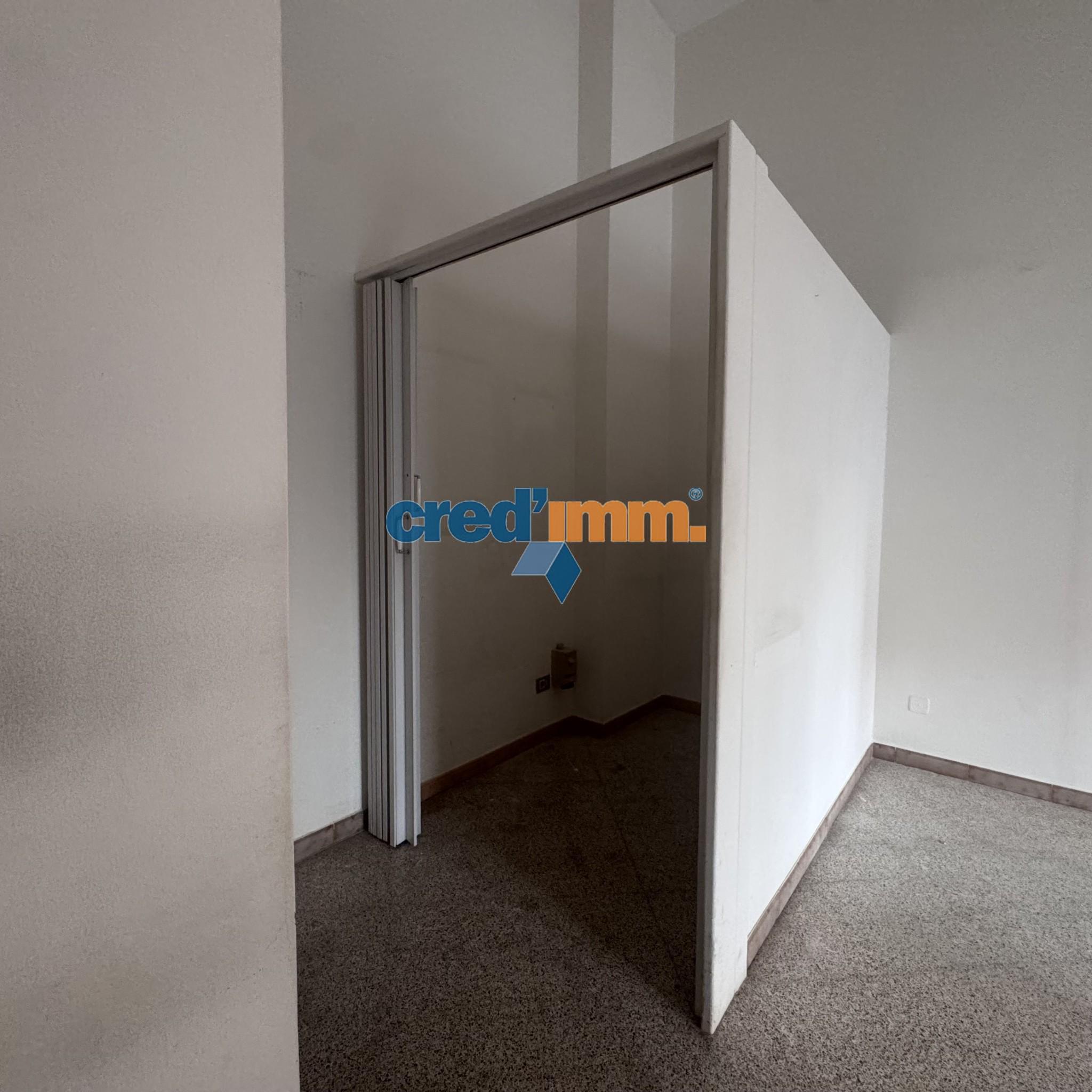 Locale commerciale in vendita_4031772102430.jpg