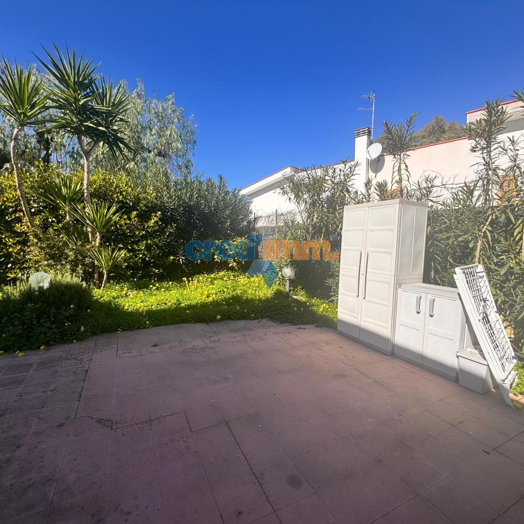 bisceglie villetta arredata con 2 posti auto_4061772457492.jpeg