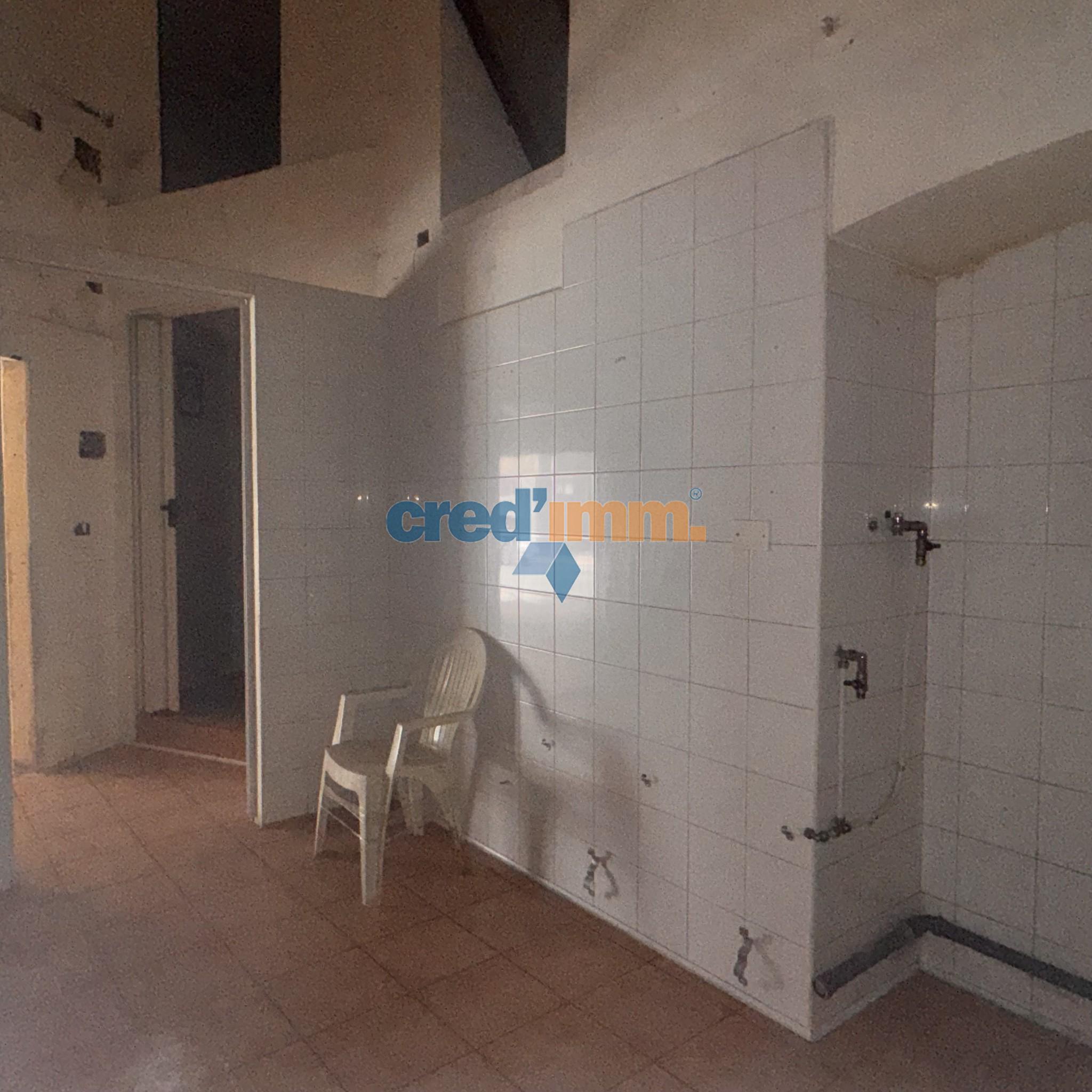 Bisceglie locale commerciale in vendita con doppio ingresso_4351789460064.jpeg
