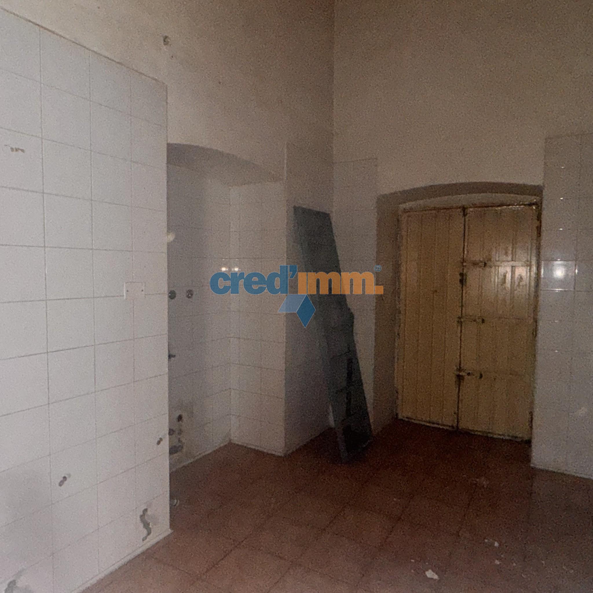 Bisceglie locale commerciale in vendita con doppio ingresso_4351789463799.jpeg