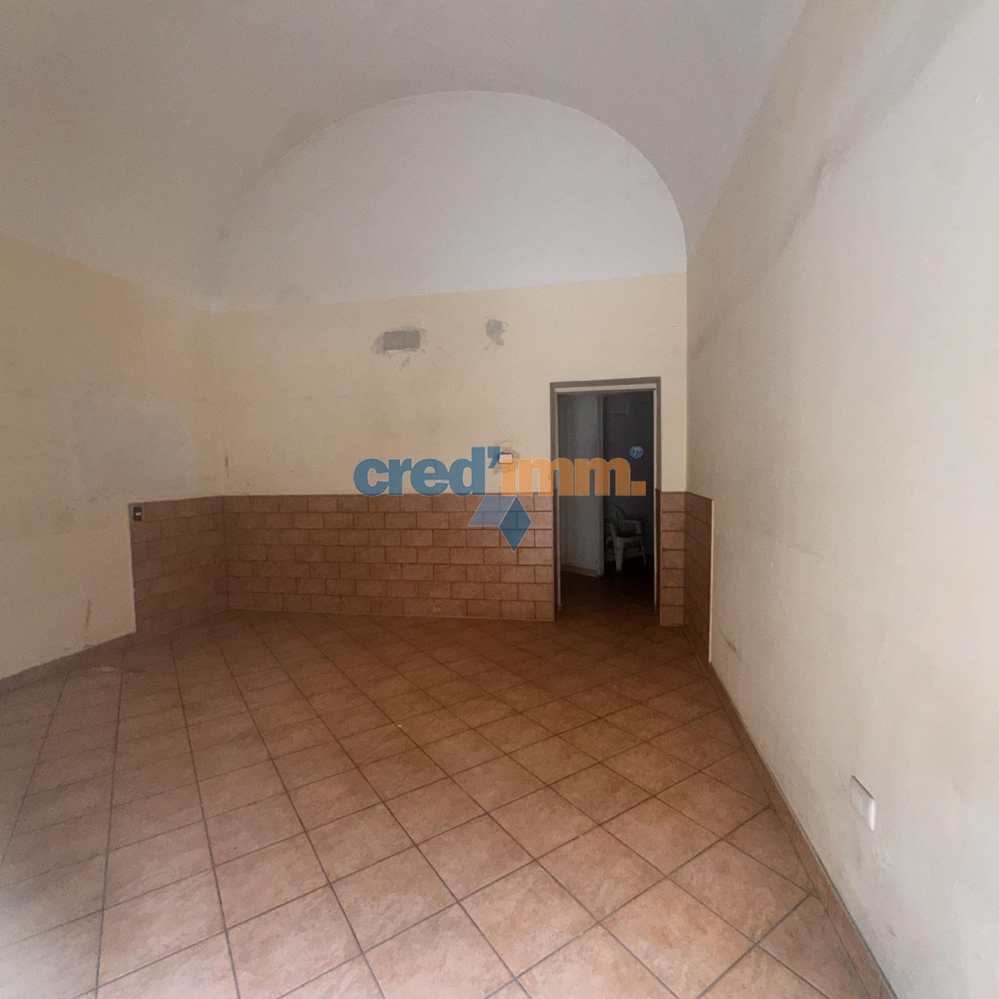 Bisceglie locale commerciale in vendita con doppio ingresso_4351789464157.jpeg